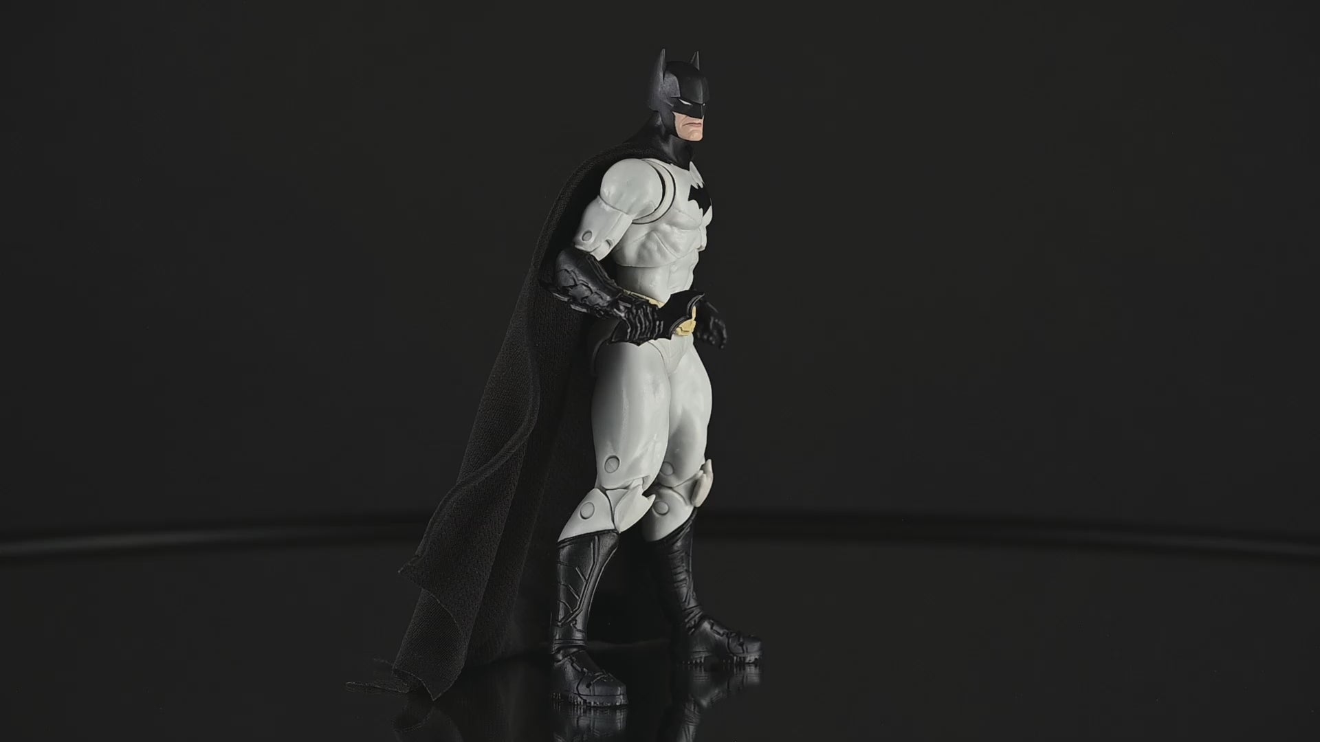 DC Multiverse Batman (The New 52) 7in Action Figure